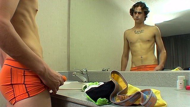 Joey – Pickin’ A Pair!